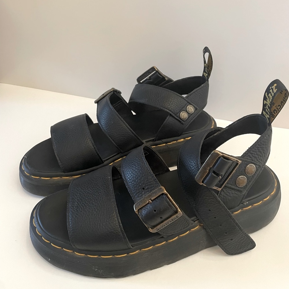 Excellent used condition EUC Dr. Marten Gryphon Quad sandals size 9